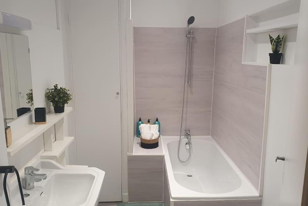 Appartamento *cosy* Spacieux * Entree Autonome* Centrale*